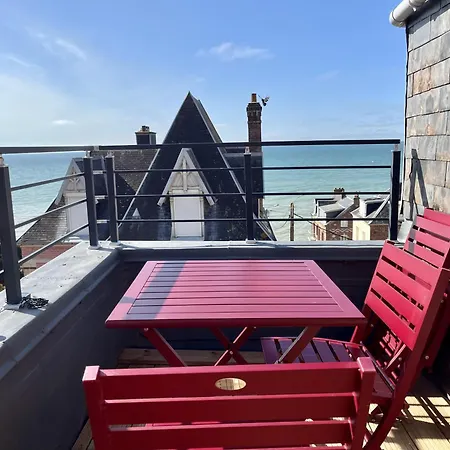 Vue - 3eme Etage דירה